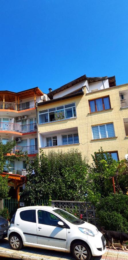 Family Hotel Bohemi II Primorsko Eksteriør bilde